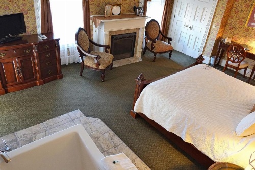 Big Tree Inn image 14