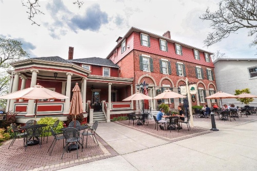 Big Tree Inn image 21